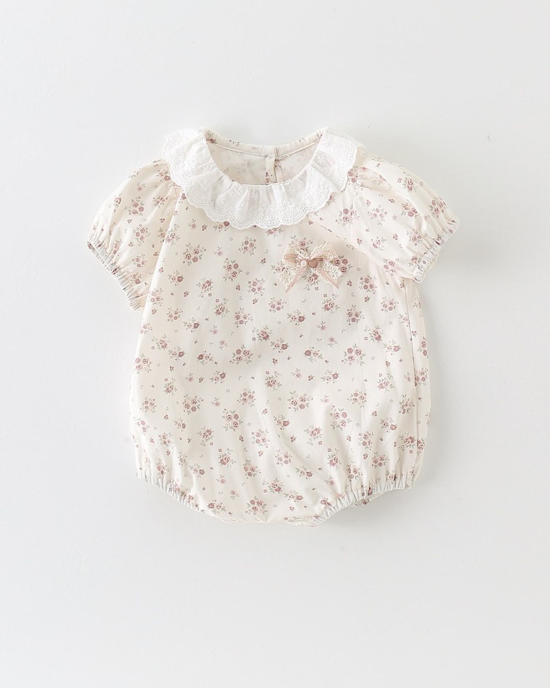Stand-up collar baby bodysuit