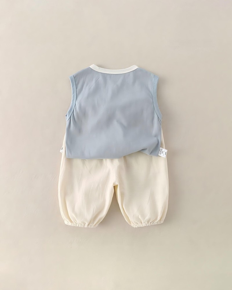 Children's two-piece set: separates with vest and shorts