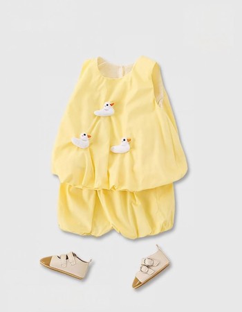 Cute girls' outfit