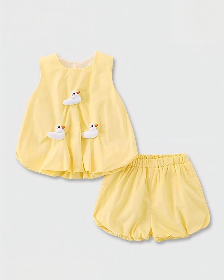 Cute girls' outfit