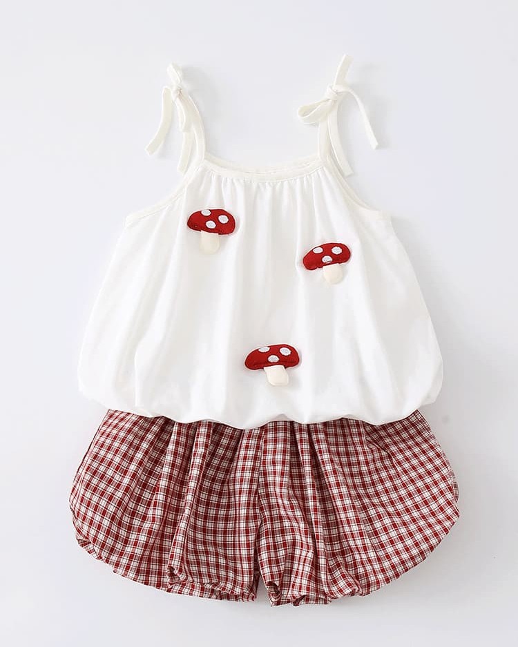Cute sleeveless halter set