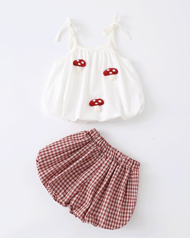 Cute sleeveless halter set