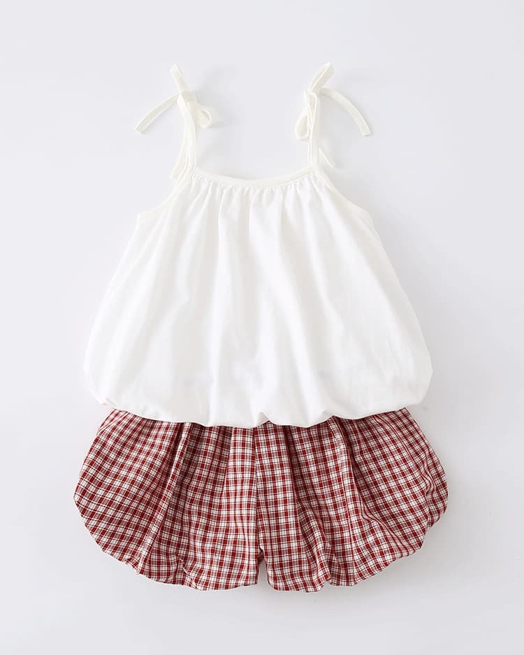 Cute sleeveless halter set