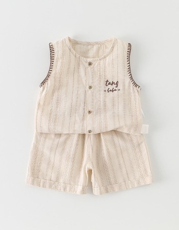Casual sleeveless vest and shorts set