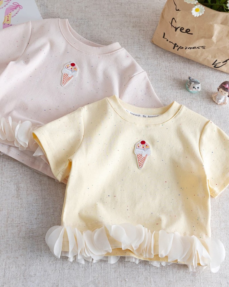 Round-neck short-sleeve top
